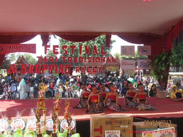 Fest Tari1